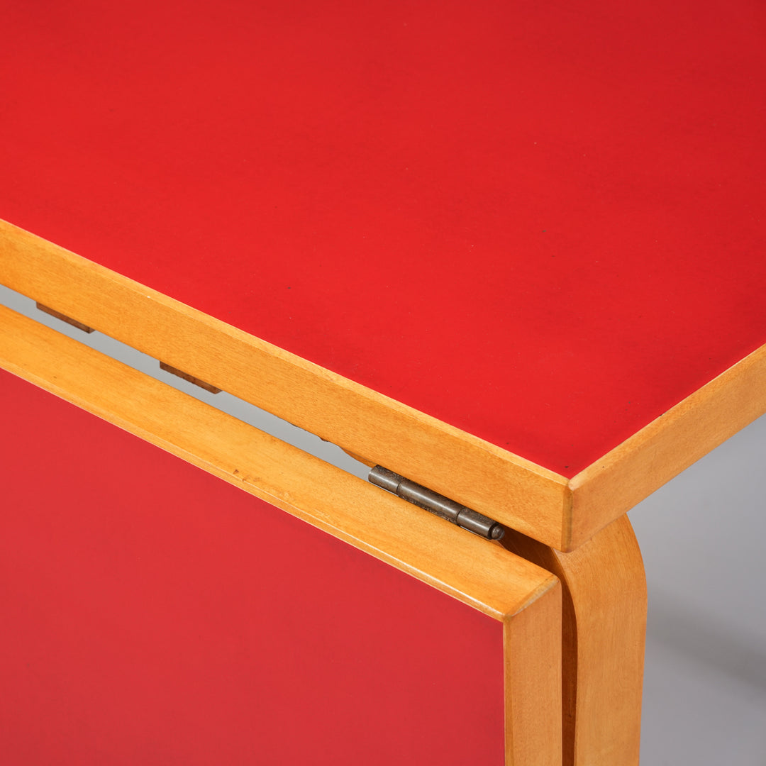 Model DL 82 drop-leaf table, Alvar Aalto, Oy Huonekalu- ja Rakennustyötehdas Ab, 1950/1960s