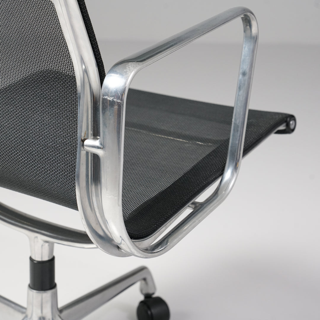 Model EA108 office chair with five-pointed-leg (22 pieces), Charles & Ray Eames, Vitra, Early 2000s